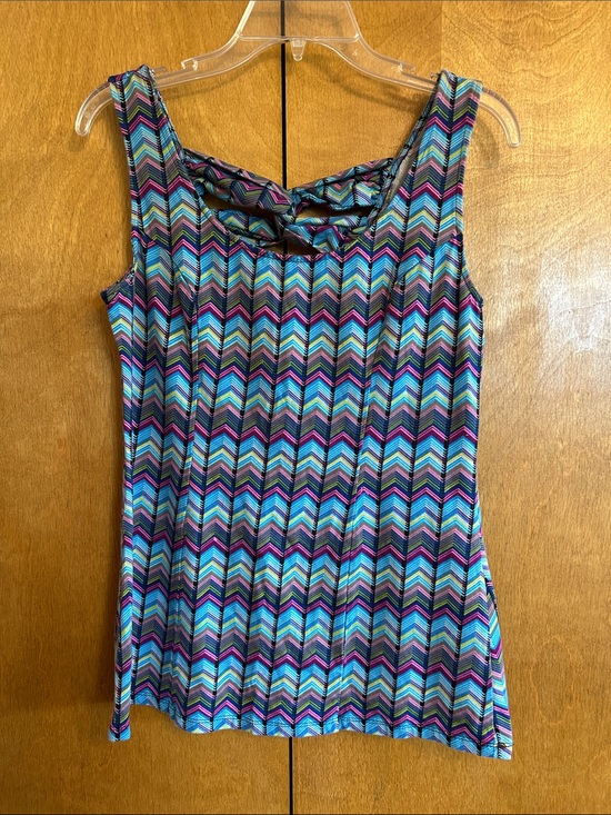 No Boundaries Tops - Women’s Multicolor Chevron Tank Top - Sleeveless Casual